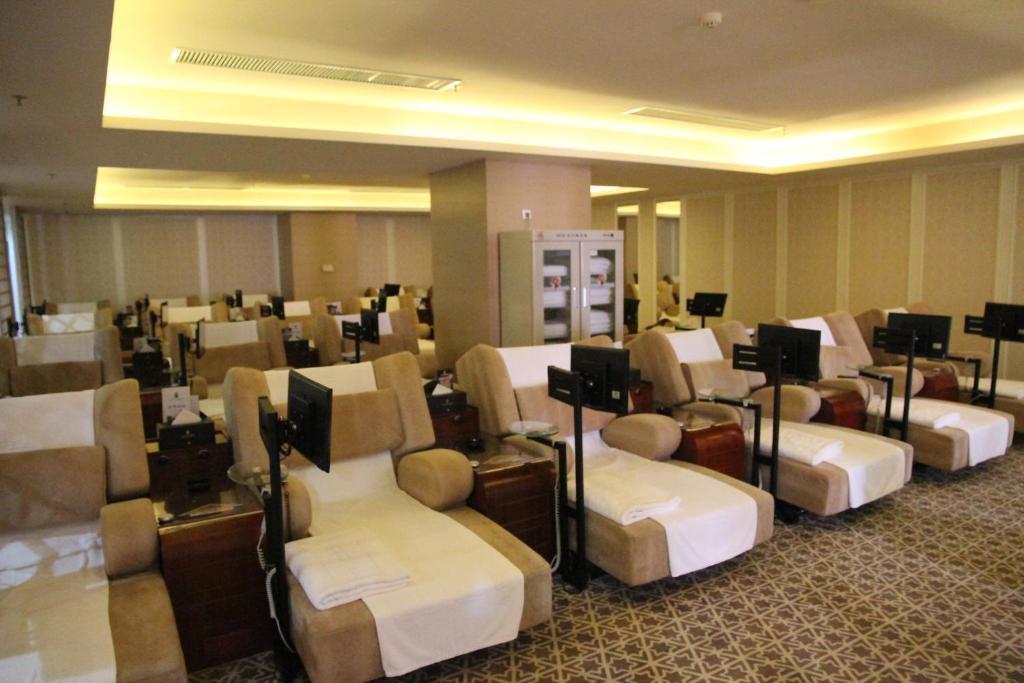 Water Way Hotel Guangzhou Bagian luar foto
