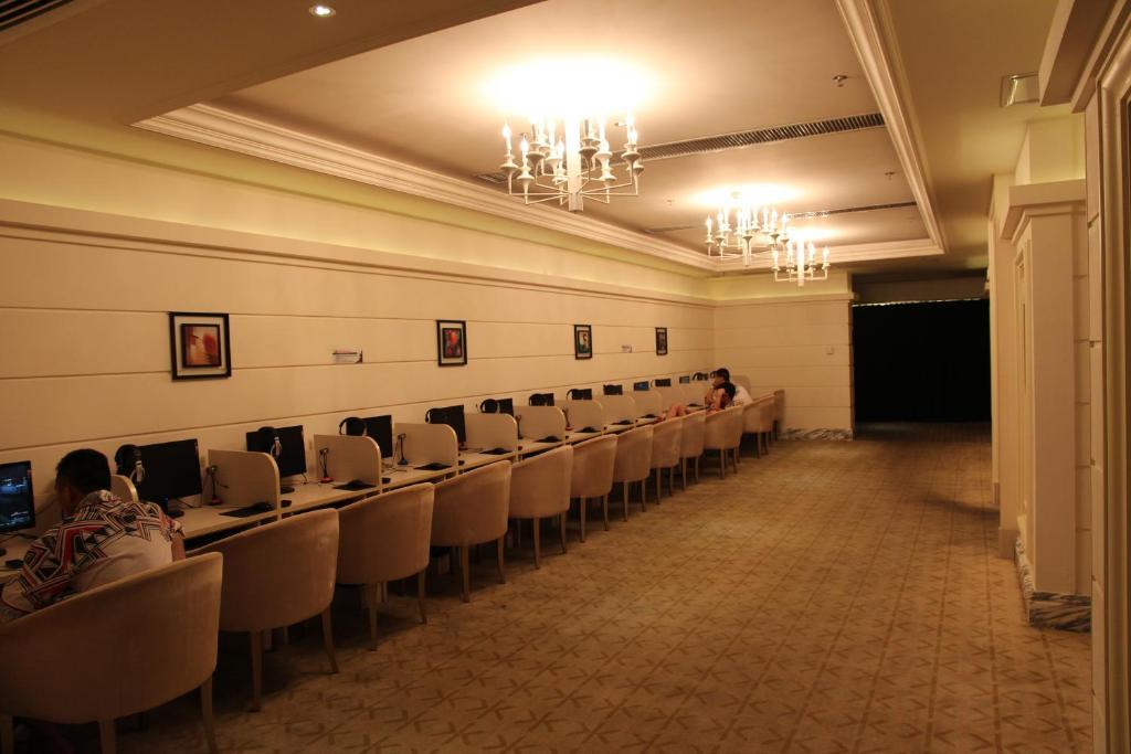 Water Way Hotel Guangzhou Bagian luar foto